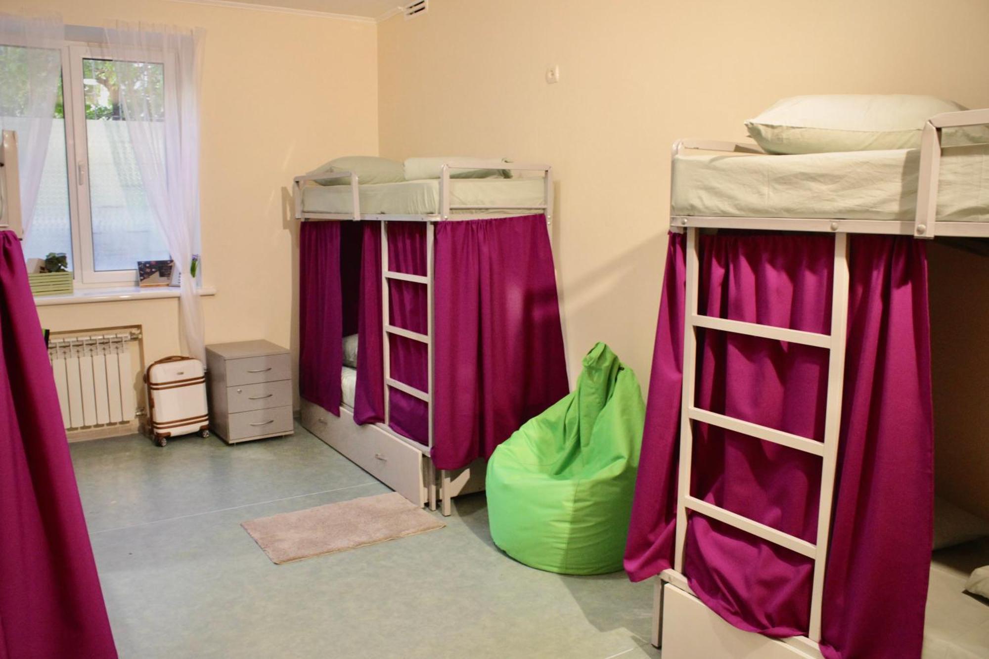 Demeevsky Hostel Киев Екстериор снимка