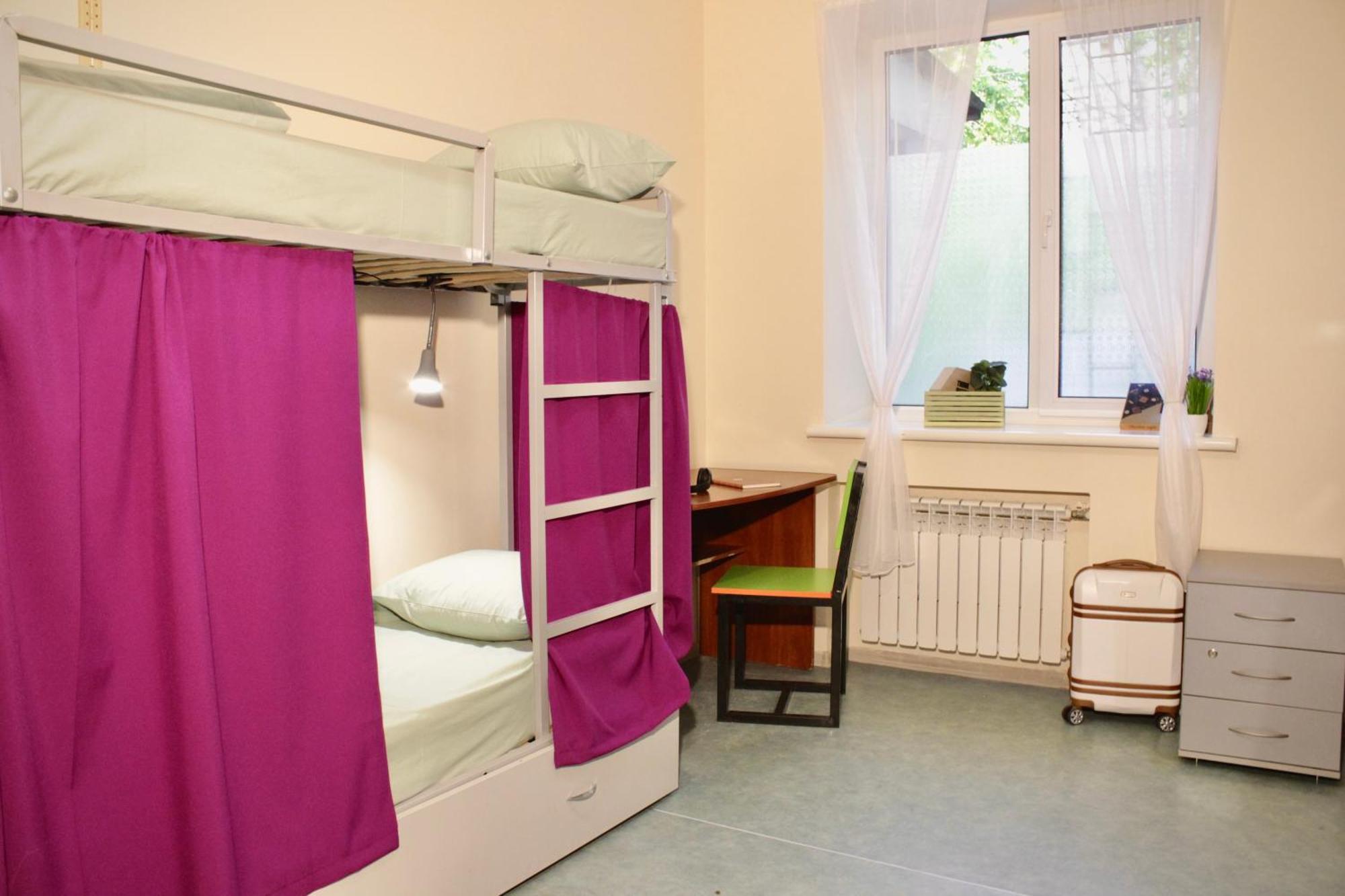 Demeevsky Hostel Киев Екстериор снимка
