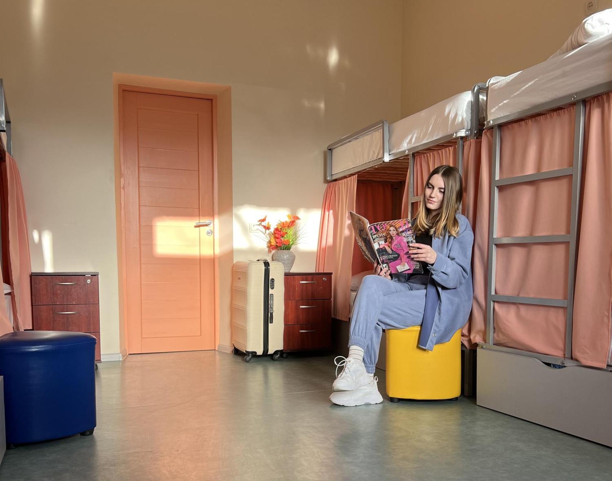 Demeevsky Hostel Киев Екстериор снимка