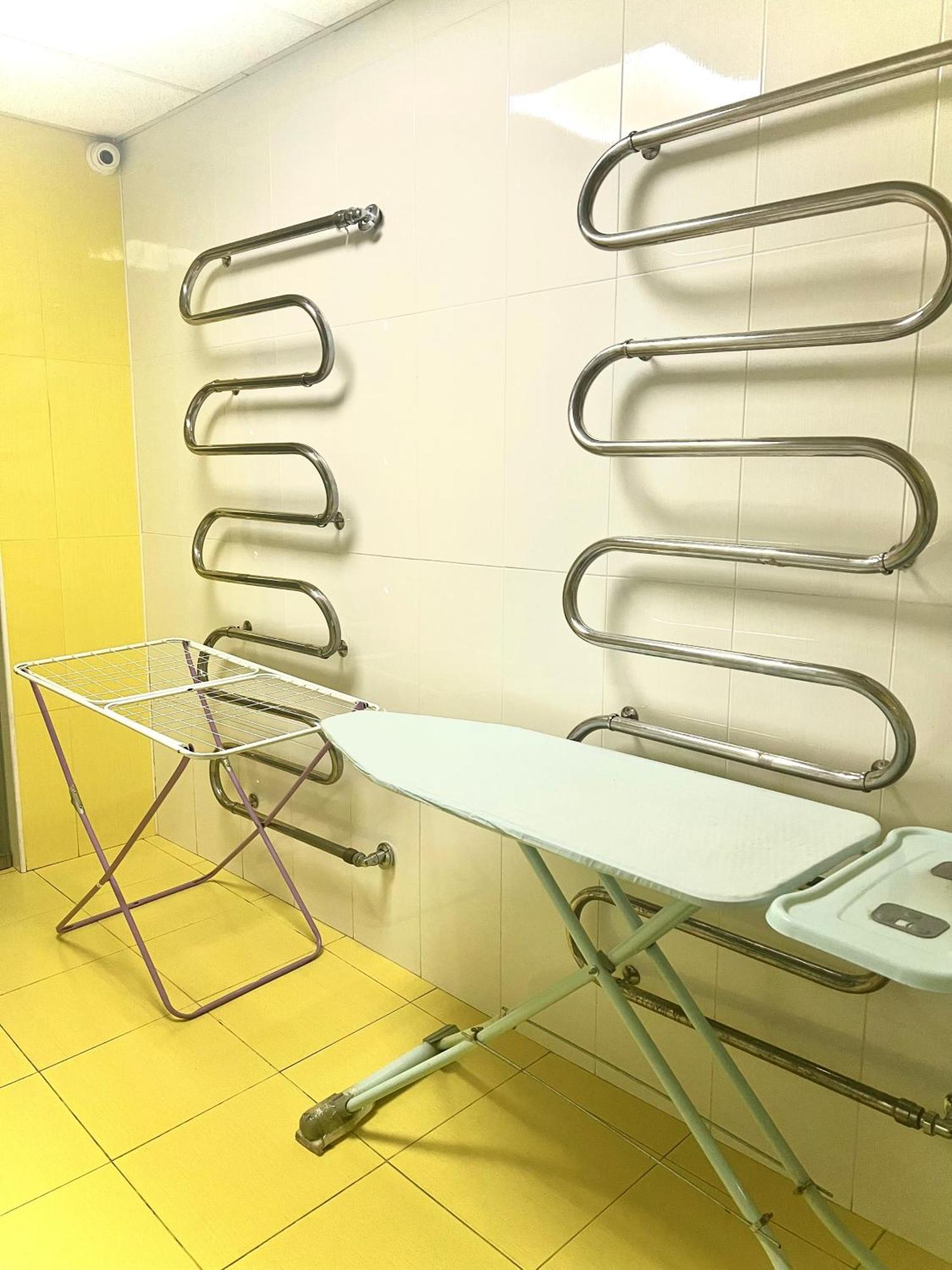 Demeevsky Hostel Киев Екстериор снимка