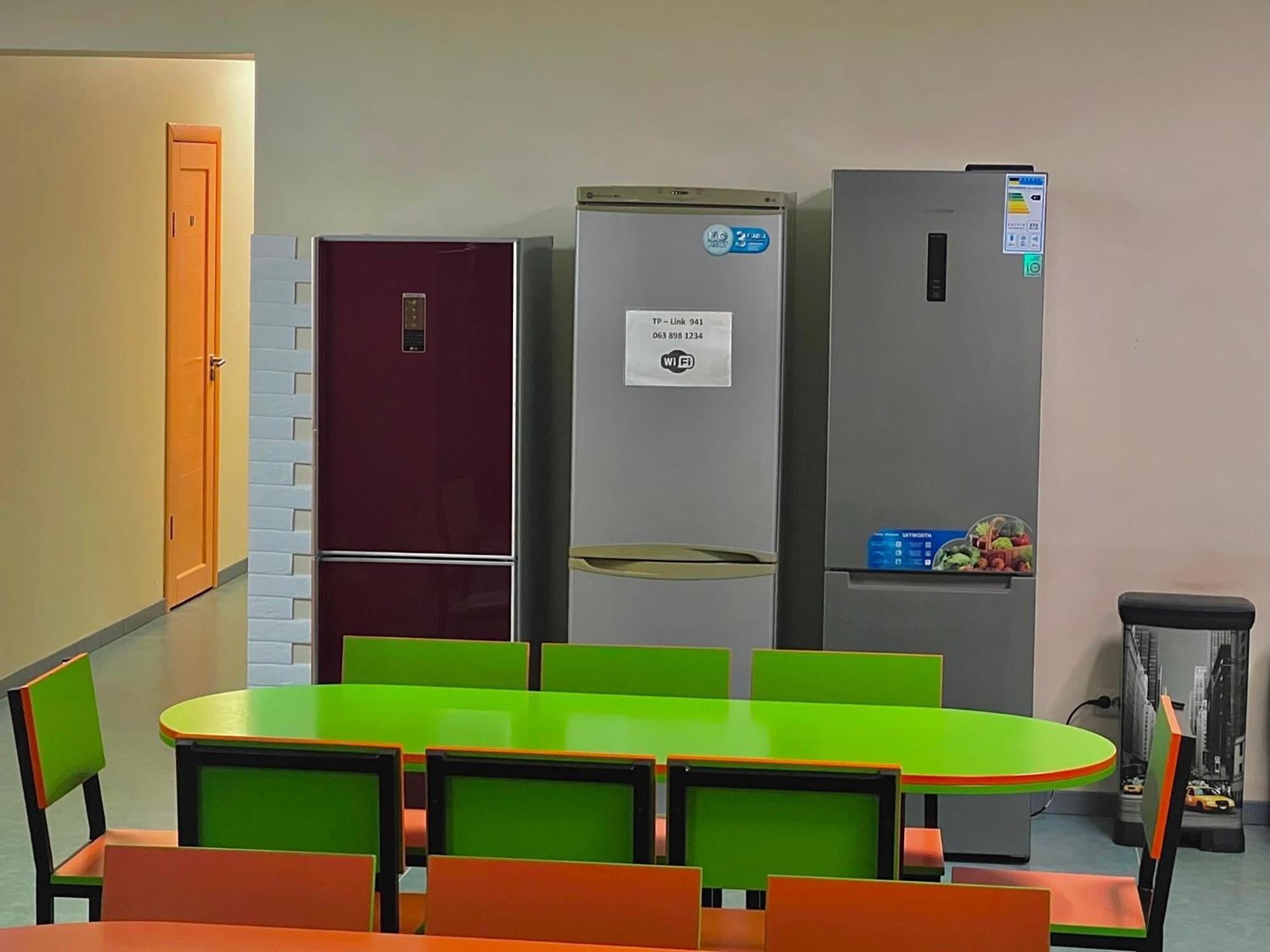 Demeevsky Hostel Киев Екстериор снимка